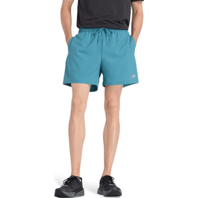 New Balance Sport Essential Short 5 Big Teal Size: L | Sports Shorts Outlet | Heren | Blauw