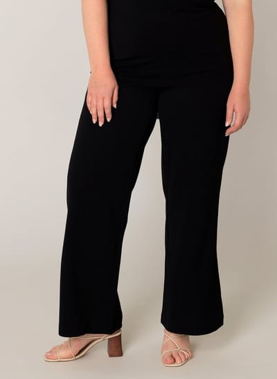 BASE LEVEL CURVY Arah Broek - Black - maat W0(46) / L30