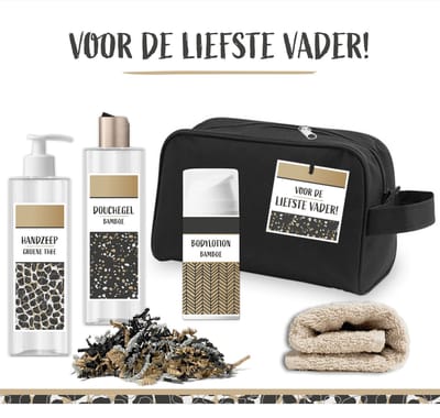 Geschenkset "Voor de liefste Vader" - 5 Producten - 700 Gram - Triomf Cosmetica | Luxe Wellness pakket Toilettas zwart Cadeau voor hem Verzorgend Cadeau Pakket Man Vaderdag Verjaardag Bedankt Cadeau Giftset Papa Douchegel bamboe Deodorant Handzeep
