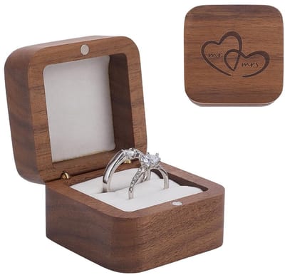 Dailygoods- Ringenbox Hout - Gegraveerde Ringdoosje - Dubbele Sleuf - Bruiloft - Aanzoek - 5.5 x 5.5 x 3.8 cm - Witte Velours Binnenkant - Ringdoos