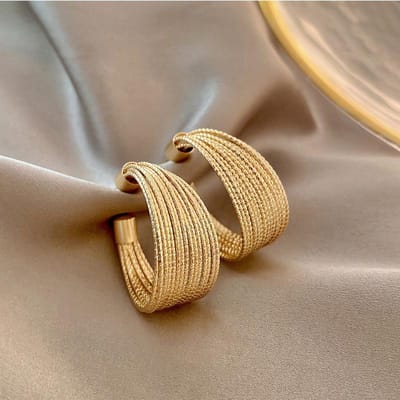Meerlaagse Cirkels Geometrie Goudkleurig Glad Metaal Druppeloorbellen voor Vrouwen Minimalisme Hyperbool Mode Feest Sieraden beige