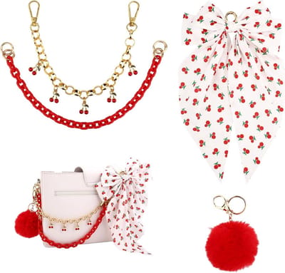 Tasbedel Accessoires - Pom Pom Kettingen - Tas Decoratie - Set van Vier - 30 x 17 cm - Zoals Afgebeeld