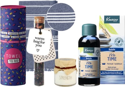 Kneipp Cadeauset Bad Me Time Luxe Hamam Handdoek - Kneipp Bad Olie 100 ml Me Time - Towel To Go Hamamdoek Donkerblauw - My Flame Kaars Glaasje Strength