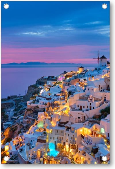 Oia met traditionele witte huizen en windmolens op het eiland Santorini, Griekenland in het blauwe avonduur - Tuinposter 80x120 - Wanddecoratie - Landschap