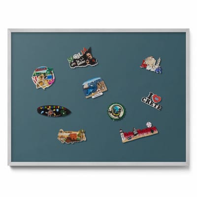 Tulup Magneetbord met Zilveren Frame - Maritiem Magneetbord in Effen Kleuren - 80 cm x 60 cm - Donkerblauwe kleur - Memobord voor Keuken - Magnetisch Wandbord - Magnetisch Bord Kindvriendelijk