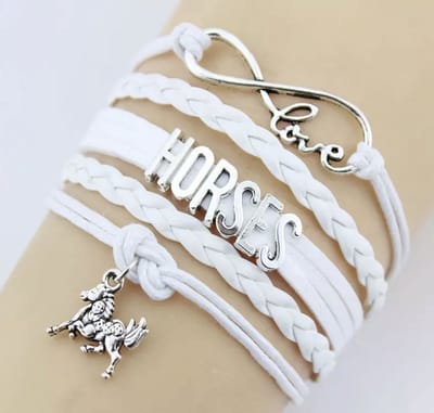 12Getit Armbandje Wit met paarden (Horses) hangertje.