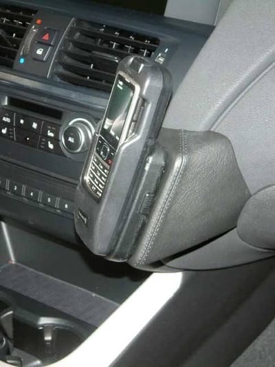Kuda console - BMW X3 10/2010-2017 Kleur: Zwart