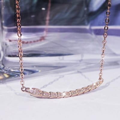 Gedetailleerde Lijnen Glimlach Ketting  Modieuze Romantische Glimlach Ketting  Eenvoudige Glimlach Sleutelbeenketting voor Vrouwen gray
