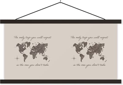 Schoolplaat - Textielposter - Spreuken - Quotes - The only trip you will regret is the one you don't take - Wereldkaart - 60x30 cm - Textiel poster