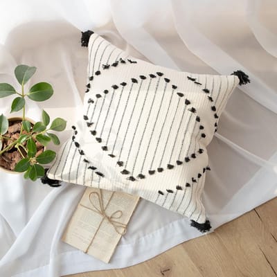 Decoratieve Boho Tassels voor Sofa en Slaapkamer - Moderne Zwarte en Witte Kussenhoezen 45x45 cm, Woven Katoenen Kussens voor Woonkamer en Interieurdecoratie