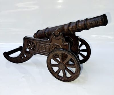 Gietijzeren kanon KL35- A CAST IRON MODEL OF A CANON - lengte 22 cm