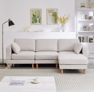 BLACKCOLORS Scandinavische 3-zits hoekbank met poef 235×152×78 cm – L-vormige bank in beige van polyester & massief houten poten voor de moderne woonkamer