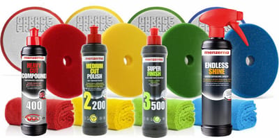 Menzerna polijst pakket 250 ml bestaande uit; Heavy Compound 400, Medium cut polish 2200, Super Finish 3500, Endless Shine 500 Ml , 4 Pads 150mm Garage Freaks, 4 Poetsdoekjes 40x40 550 gsm