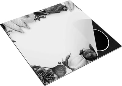 Chefcare Inductie Beschermer Groente op een Witte Achtergrond - Groentes - Zwart Wit - 78x78 cm - Afdekplaat Inductie - Kookplaat Beschermer - Inductie Mat