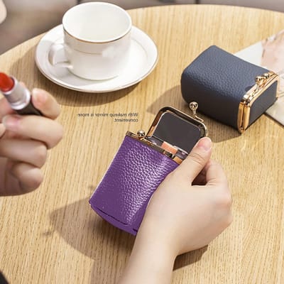 Elegante Leren Lipstick Houder met Spiegel, Mini Make-up Tas en Metalen Slot voor Vrouwen, Ideaal voor Reizen en Organisatie van Make-up en Creditcards, Blauw