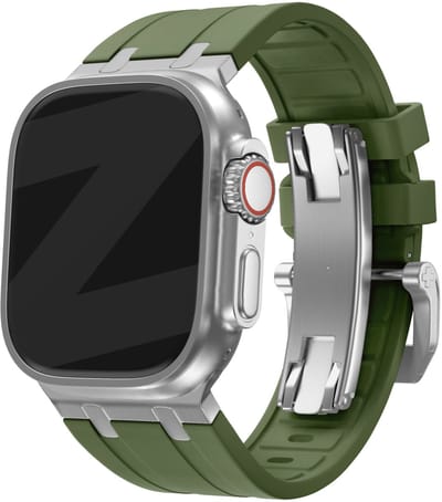 Bandz Siliconen band 'Luxe Liquid' - Hoogwaardig siliconen bandje geschikt voor Apple Watch Series 1/2/3/4/5/6/7/8/9/10/11/SE/SE2/SE3/Ultra (2/3) - grote maten - 44mm / 45mm / 46mm / 49mm - groen met zilveren connectors