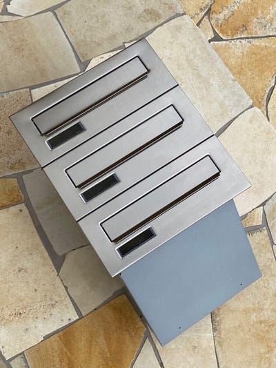 Inbouwbrievenbus Drie Deurs - Wandmontage Brievenbus - Briefpost Ontvangen - Verstelbare Diepte - 33 x 28.5 cm - Zilver
