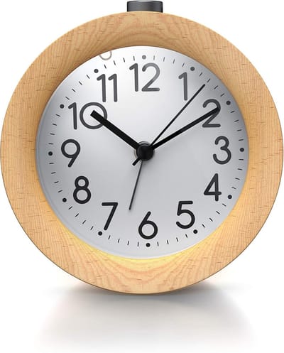 longziming -Analoge Wekker zonder Tikken – Rond Retro Design van Hout – Verlicht Zifferblad met Nachtlicht – Snoozefunctie & Luide Wecktoon – Draagbare Wecker, Batterij Aangedreven (Licht)