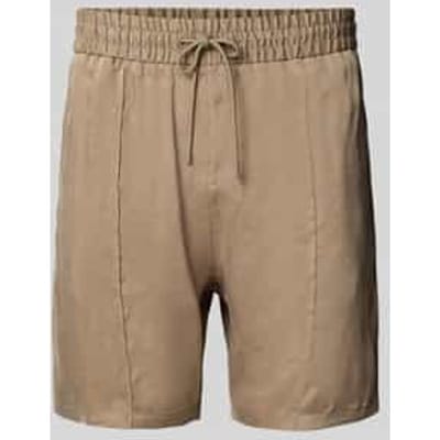 Korte regular fit broek met vaste persplooien, model 'Ravis'