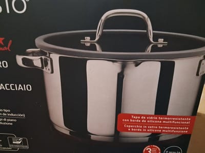 Ernesto Kookpan - RVS - 24cm - Multifunctionele deksel Siliconen rand - Zeef- en Litermarkering aan de binnenkant - inductie alle kookplaten - 5L