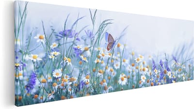 Artaza Canvas Schilderij Bloemenweide - 60x20 cm - Wanddecoratie Vlinder - Muurdecoratie Madeliefjes - Kamer Accessoires Woonkamer