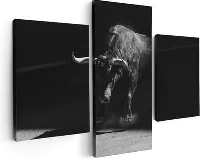 Artaza Canvas Schilderij Drieluik Stier In De Arena - Zwart Wit - 90x60 - Foto Op Canvas - Canvas Print