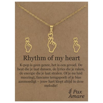Stainless Steel Kpop hartje Ketting + Oorbellen Setje op Cadeau Kaartje - Rhythm of my heart - 45 cm ketting & ± 10x10mm Oorknopjes - Goudkleurig Roestvrij Staal - Pax Amare