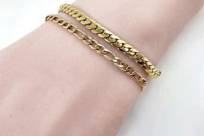 Armband - Goudkleurig - RVS - 2 laags - Lengte 17 - plus 6 cm verlengketting zodat je hem eenvoudig kunt verstellen - Trendy dubbele armband voor elke gelegenheid.