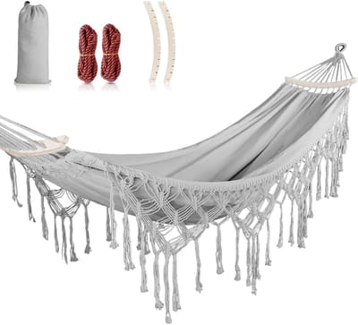 Hangmat met kwasten/franjes, gebogen houten stang, bevestigingsriemen en draagtas voor outdoor, balkon, terras, tuin