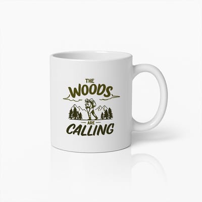 The Woods Are Calling Mok 330ml – Avontuur & Wandel Koffiebeker – Perfect Cadeau voor Kampeerders, Natuurliefhebbers & Outdoor Fans