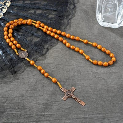 Collier de perles de prière ovales en bois minimaliste vintage fait à la main avec un magnifique pendentif croix, parfait pour la dévotion religieuse, cadeau de vacances café clair