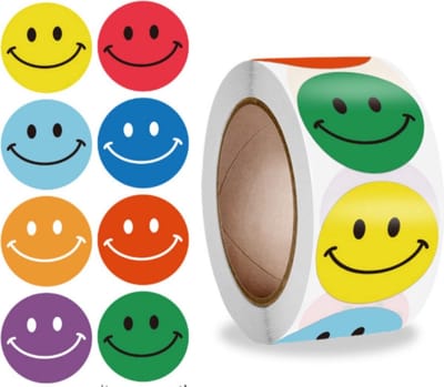 New Age Devi - Stickerrol - 500 stickers op rol - beloningsstickers - smiley stickers - motivatiestickers - perfect voor onderwijs!