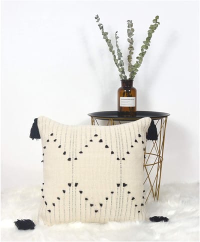 Dailygoods- Kussenhoezen 45 x 45 - Decoratieve Boho Kwastjes - Geweven Katoenen Kussensloop - Zwart-Witte Kussenslopen - Moderne Woondecoratie - Voor Bank/Slaapkamer - Sierkussenslopen