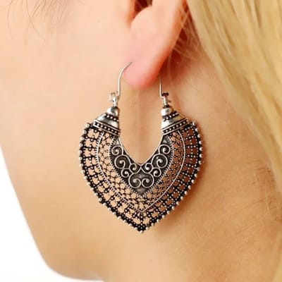 Boucles d'oreilles en filigrane de fleurs tibétaines anciennes, bijoux vintage bohème, sculpture creuse, boucles d'oreilles en forme de cœur tribal gitan pour femmes beige