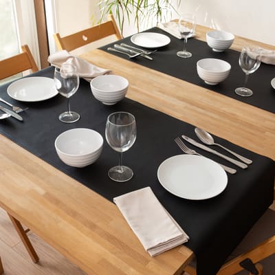 1x Monaco Tafelloper black - lederlook - Zwart - loper - kunstleder - 140x45cm