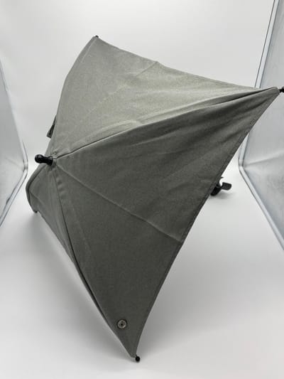 Mutsy-i2-herritage-moss-green-parasol