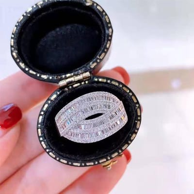 Nieuwe Luxe Volledig Diamant Ronde Super Flash Zirkonia Ring voor Vrouwen voor Europees en Amerikaans Banket Verlovingsringen No. 10 white