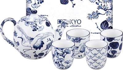 Tokyo Design Studio - Flora Japonica Theeset - 1300 ml Theepot + 4 Theekopjes - Blauw/Wit - Porselein - Geschenkset