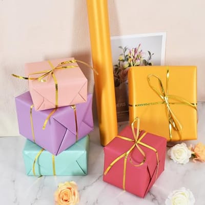 Lichtpaars Cadeaupapier 43 cm x 10 m - Mat Inpakpapier voor Verjaardag, Valentijnsdag, Bruiloft en Kinderdag
