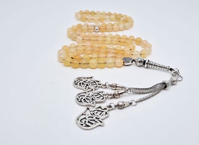 Handgemaakte tesbih "Tasbih" natuursteen " Calciet geel " - Aantal kralen 99 - Diameter kralen 8MM - met metaal tassel "Maryams handpalm" - Een mooi cadeau-idee