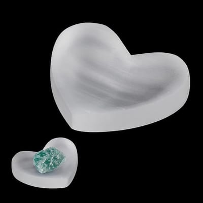 Natuurlijke Seleniet Kristallen Kom in Hartvorm - Decoratieve Opbergkom voor Sieraden, Perfect voor Armbanden, Oorbellen en Kristal Genezing - 55x65mm