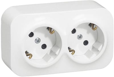Opbouwcontactdoos 2-voudig met Aardleiding, Kindbeveiliging en Wandmontage voor Garage of Werkplaats, 16 A/250 V, IP20, Voor Binnengebruik