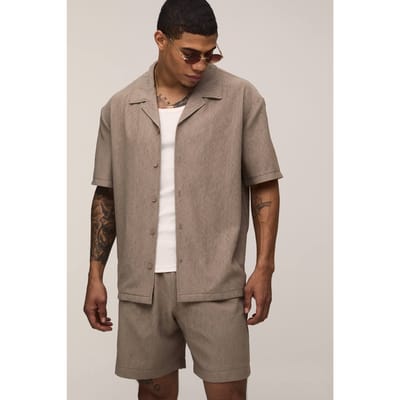 Oversized Shirt En Ontspannen Plissé Set Met Middellange Short | Stone | Size Small