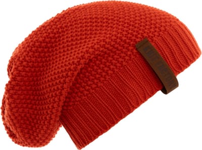 Knit Factory Coco Gebreide Muts Heren & Dames - Sloppy Beanie hat - Grenadine Red - Warme rode Wintermuts - Unisex - One Size