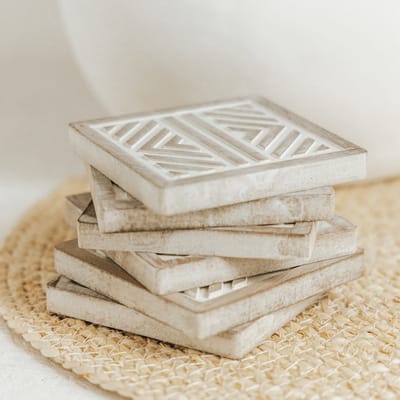 Oliva's - Onderzetters (ø10 cm) - Onderzetters voor glazen - 6 stuks - Gegraveerde print - Hout