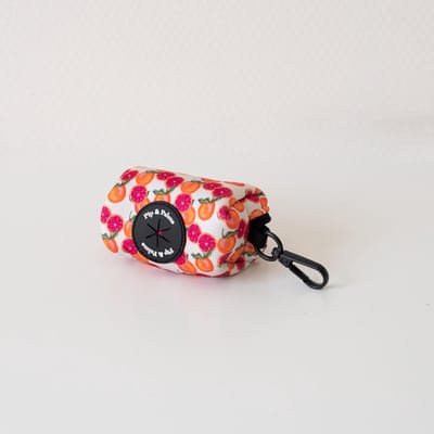 Pip & Palms - Honden Poepzakjeshouder Tutti Frutti - Roze - 9x5x5 cm - Incl. rol poepzakjes - Met Ritssluiting - Poepzakhouder - Poepzakjesdispenser