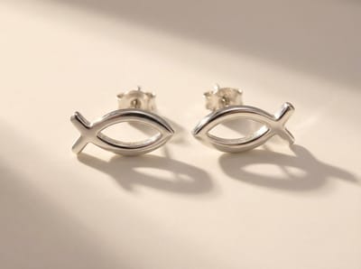 Lundholm Fisk Oorknopjes Dames Zilverkleurig Vis Oorbellen – Premium Stainless Steel – Vis Oorknopjes – Scandinavisch Design