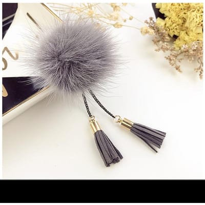 Mode Nieuwe Retro Minimalistische Nerts Bont Bal Kwast Broche Corsage Reversspeld Badge Shirt Kraag Dames Accessoires grijs