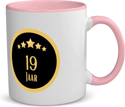 Akyol - 19 jaar koffiemok - theemok roze - Hoera 19 jaar - iemand die 19 jaar is geworden of 19 jaar lang een relatie hebben of getrouwd zijn - verjaardagscadeau - verjaardag - cadeau - kado - geschenk - relatie - trouwdag - jubileum - 350 ML inhoud