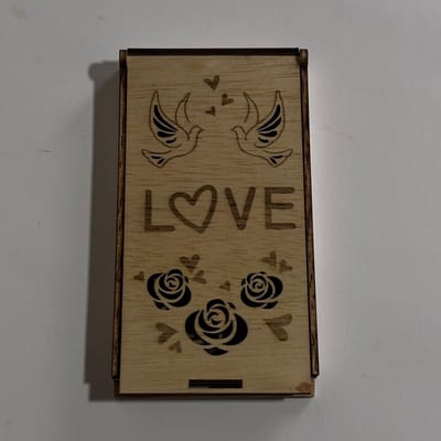 Houten cadeau box LOVE – romantische geschenkdoos voor kleine cadeaus